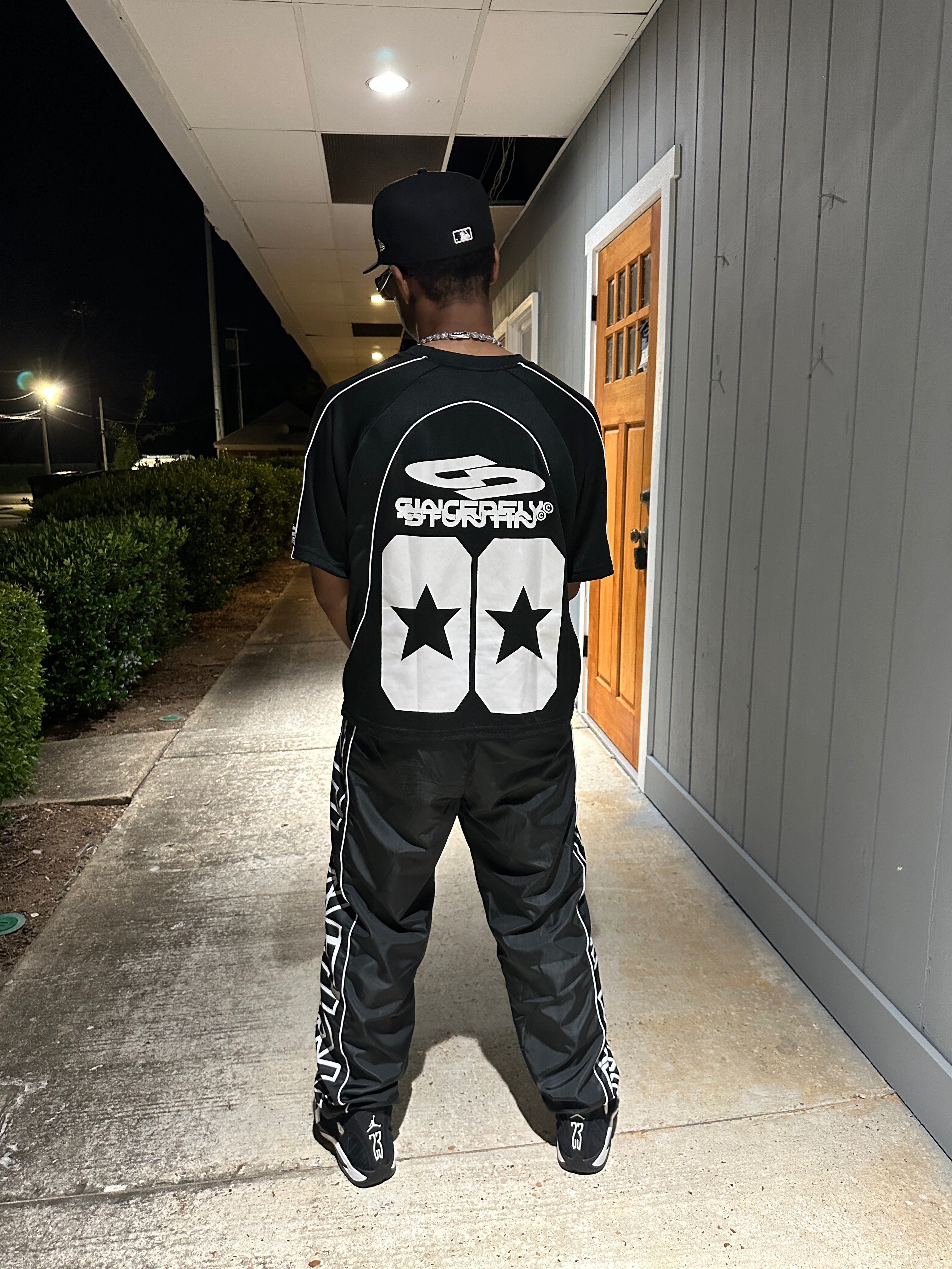 Overly Stuntin “Black Panther” Set